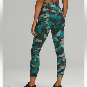 Lululemon Swift Speed
Heritage 365 Camo Tidewater cropped legging size 20